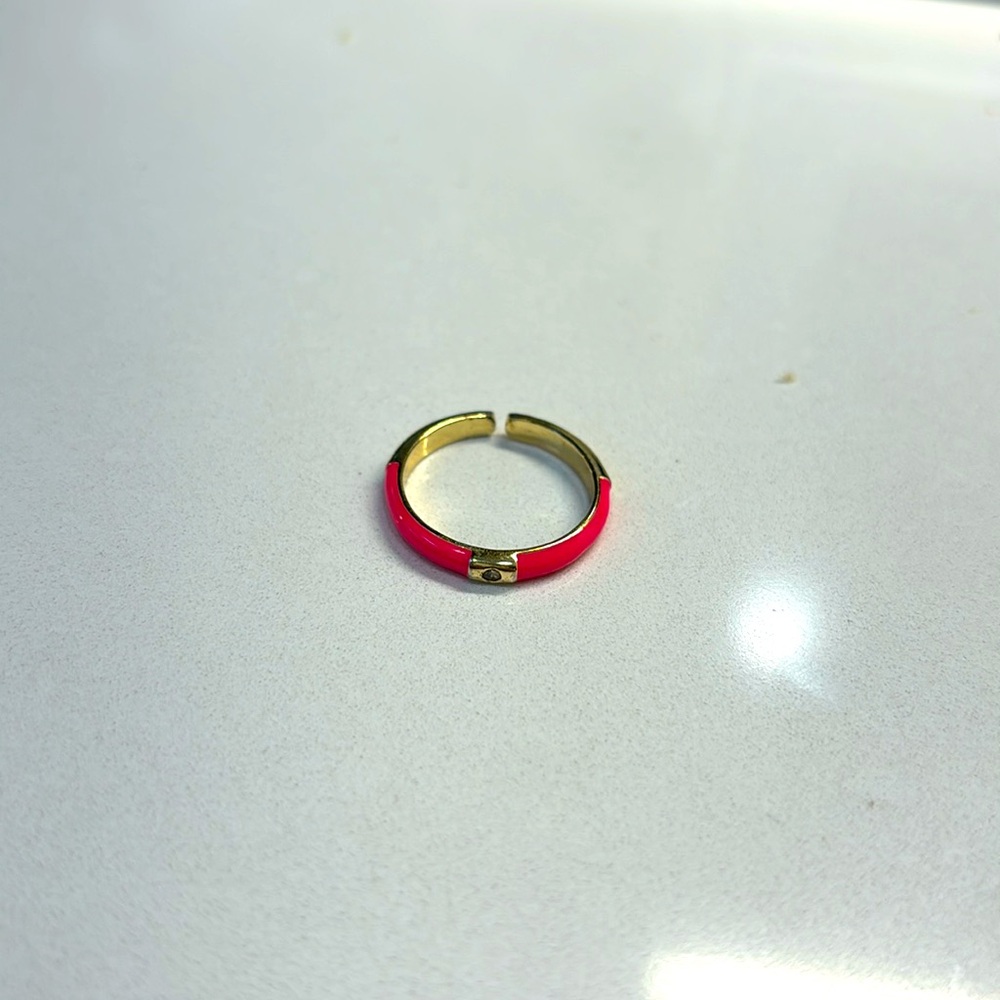 Hot pink and gold ring with stone, costume jewelry
